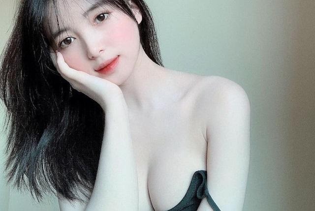 Alice Trang Phạm – Hot Girl Gây Sốt Trên MMlive Với Vẻ Đẹp Gợi Cảm Và Cuốn Hút 5 Gu thời trang được nhiều bạn trẻ yêu thích