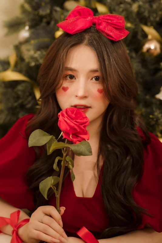 Thảo Nari – Nữ streamer 9x với bộ ảnh Noel dễ thương trên MMlive 7 Ngắm những bức ảnh thơ mộng này chắc hẳn ai cũng mong chờ Giáng sinh