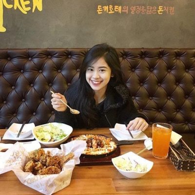 Top Những Hot Girl Instagram Việt Gây Bão Mạng Xã Hội Hiện Nay 3 Cô nàng xinh đẹp và dễ thương