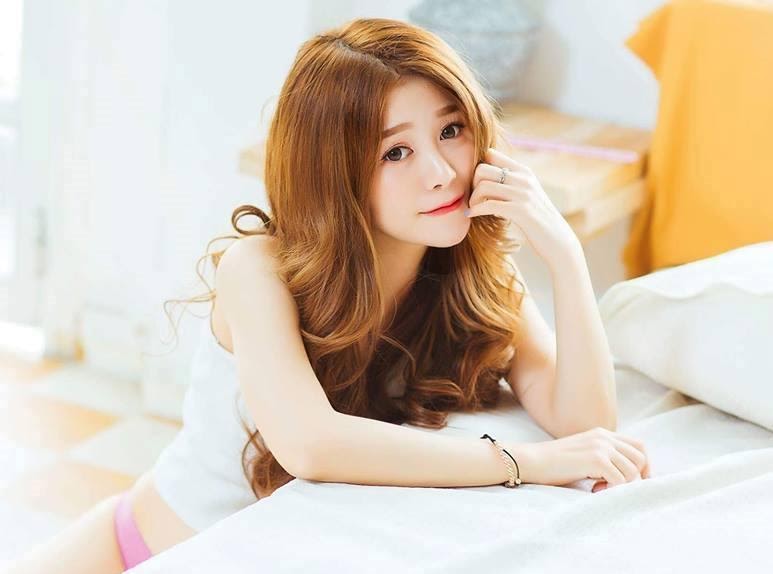 Kim Khánh – Hot Girl Bánh Ướt Nghệ An Truyền Cảm Hứng Với Nét Đẹp Tự Nhiên Và Tinh Thần Cầu Tiến 4 Vẻ đẹp hiện đại, làn da sáng và vóc dáng cân đối