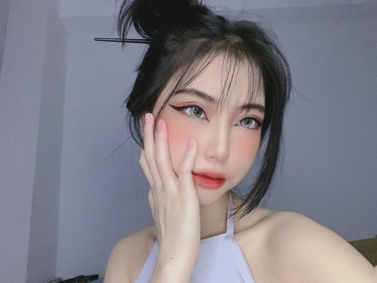 Nguyễn Thị Lan Hương – Hot Girl Hà Thành Tài Năng Và Cuốn Hút Trên MMlive 6 Tuy còn trẻ nhưng cô nàng đã độc lập được về tài chính