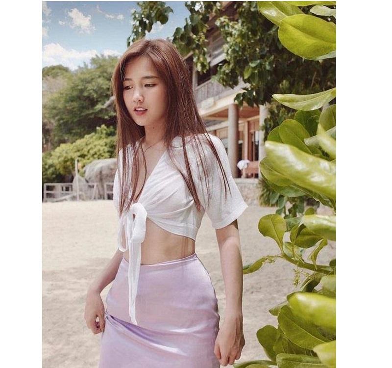 Nguyễn Hoàng Kiều Trinh – Hot Girl Trà Sữa Lột Xác Thành Biểu Tượng Gợi Cảm Trên MMlive 8 Cô nàng cũng luôn chăm chỉ luyện tập để giữ vóc dáng thật đẹp