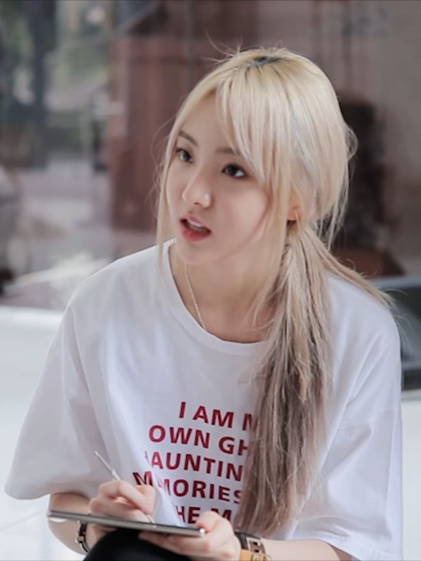 MMlive Chiêm ngưỡng nhan sắc ngọt ngào của hot girl Thái Lan Nene 5 Cô nàng cũng rất nổi tiếng tại Việt Nam