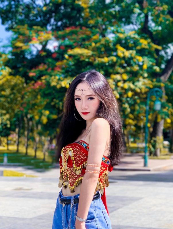 Đào Lê Phương Hoa – Nhan sắc và tài năng của hot Tiktoker hàng đầu Việt Nam 6 Cô nàng có phong cách thời trang thời thượng