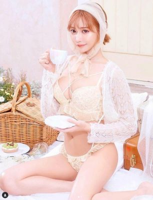 MMlive: Asuka Kirara – Biểu tượng nhan sắc vượt thời gian của làng giải trí Nhật Bản 6 Phong cách tinh tế và chuyên nghiệp của Asuka