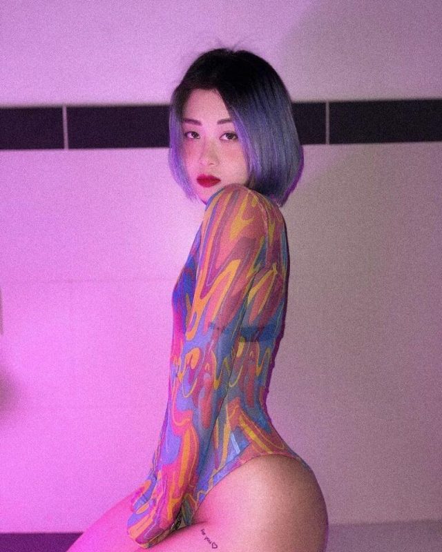 Cô nàng sexy quyến rũ