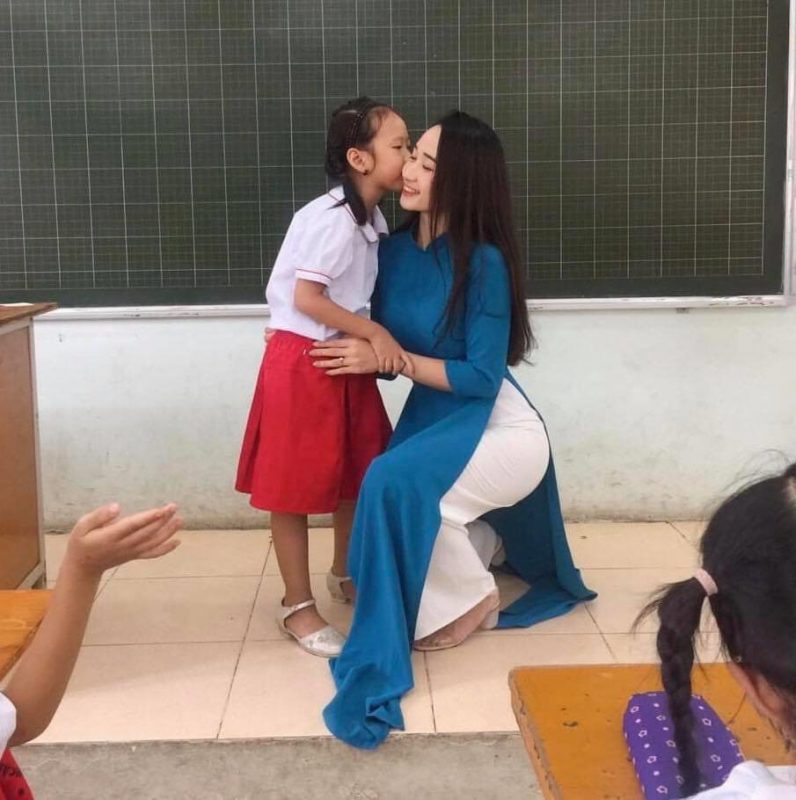 MMlive Các Cô Giáo 9x Xinh Đẹp, Tài Năng Và Được Yêu Mến 4 Cô giáo Phương Thảo quyến rũ gợi cảm