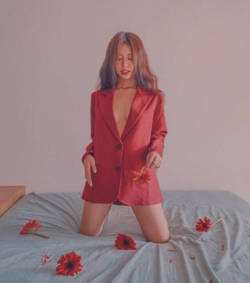 MMlive Hot Girl Mẫn Tiên – Nét Đẹp Trí Tuệ Và Cá Tính Hiện Đại 5 Mặc dù nó chỉ cao 1m5, nhưng cô nàng vẫn rất xinh đẹp, gợi cảm chẳng thua kém ai.