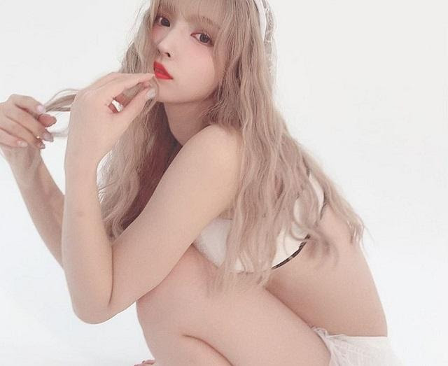 MMlive: Yua Mikami Tái Xuất Với Bộ Ảnh Mới Cực Thu Hút 3 Yua Mikami từng là ca sĩ thần tượng
