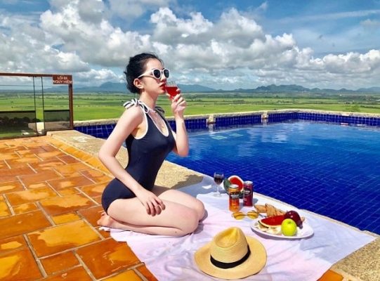 MMlive Cẩm Đan – Vẻ đẹp gợi cảm và thanh lịch của người đẹp top 15 Hoa hậu Việt Nam 3 Chuyện tình ồn ào của người đẹp với chồng cũ Lệ Quyên