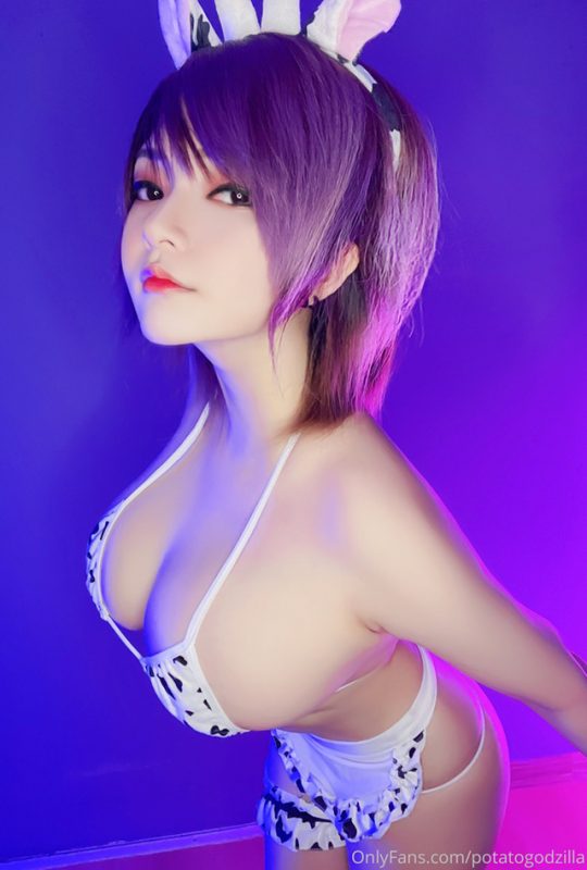 MMlive: Hot Girl Cosplay Bò Sữa – Tạo Hình Sáng Tạo Khiến Fan Mê Mẩn 5 Nàng hot girl với màn cosplay bò sữa ma mị