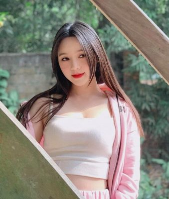 MMlive - Quỳnh Kool bikini nóng bỏng và hành trình sự nghiệp nổi bật 3 MMlive - Nghề nghiệp chính của Quỳnh Kool