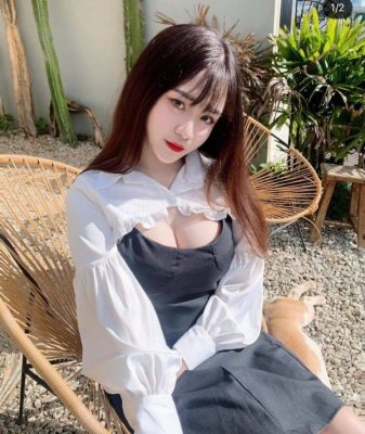 MMlive Phát hiện gái xinh sở hữu body cực phẩm vòng 1 4 Nàng thơ nhan sắc nóng bỏng