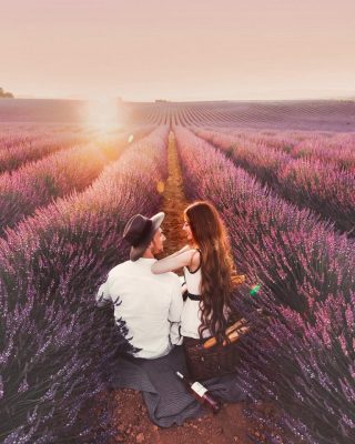 MMlive - Sarah Trần nàng công chúa tóc mây 7 Cặp đôi ngắm hoàng hôn đẹp như trong tranh