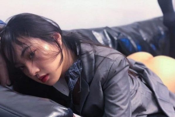 MMlive Qinwei Yingjie người đẹp mới nổi “nóng bỏng” sexy 5 MMlive những tấm ảnh “gợi dục” và hết sức “thiếu vải” của cô