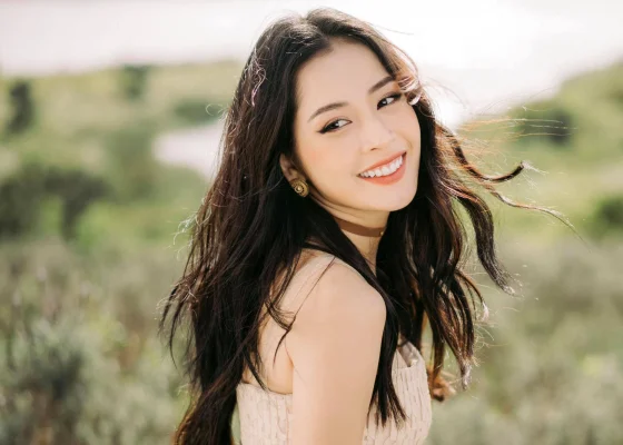 Mmlive Choáng ngợp trước nhan sắc ngày càng thăng hạng của Hotgirl Chi Pu 6 MMLive Nụ cười tỏa nắng nhất nhì Showbiz của Hotgirl Chi Pu