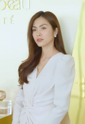 MMLive - Ngắm Nét Đẹp Trời Ban Chuẩn Từng Centimet Của Ngọc Nữ Tăng Thanh Hà 3 Tuy đã lui về làm hậu phương vững chắc cho chồng nhưng Tăng Thanh Hà vẫn luôn là cái tên được khán giả chú ý quan tâm và theo dõi nhất mỗi khi cô nàng xuất hiện.