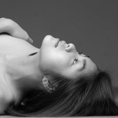 MMLive - Ngắm Nét Đẹp Trời Ban Chuẩn Từng Centimet Của Ngọc Nữ Tăng Thanh Hà 6 Không dao kéo, không lòe loẹt, nhan sắc Tăng Thanh Hà "đi vào lòng người" bằng một gương mặt khả ái cùng đôi mắt biết nói.