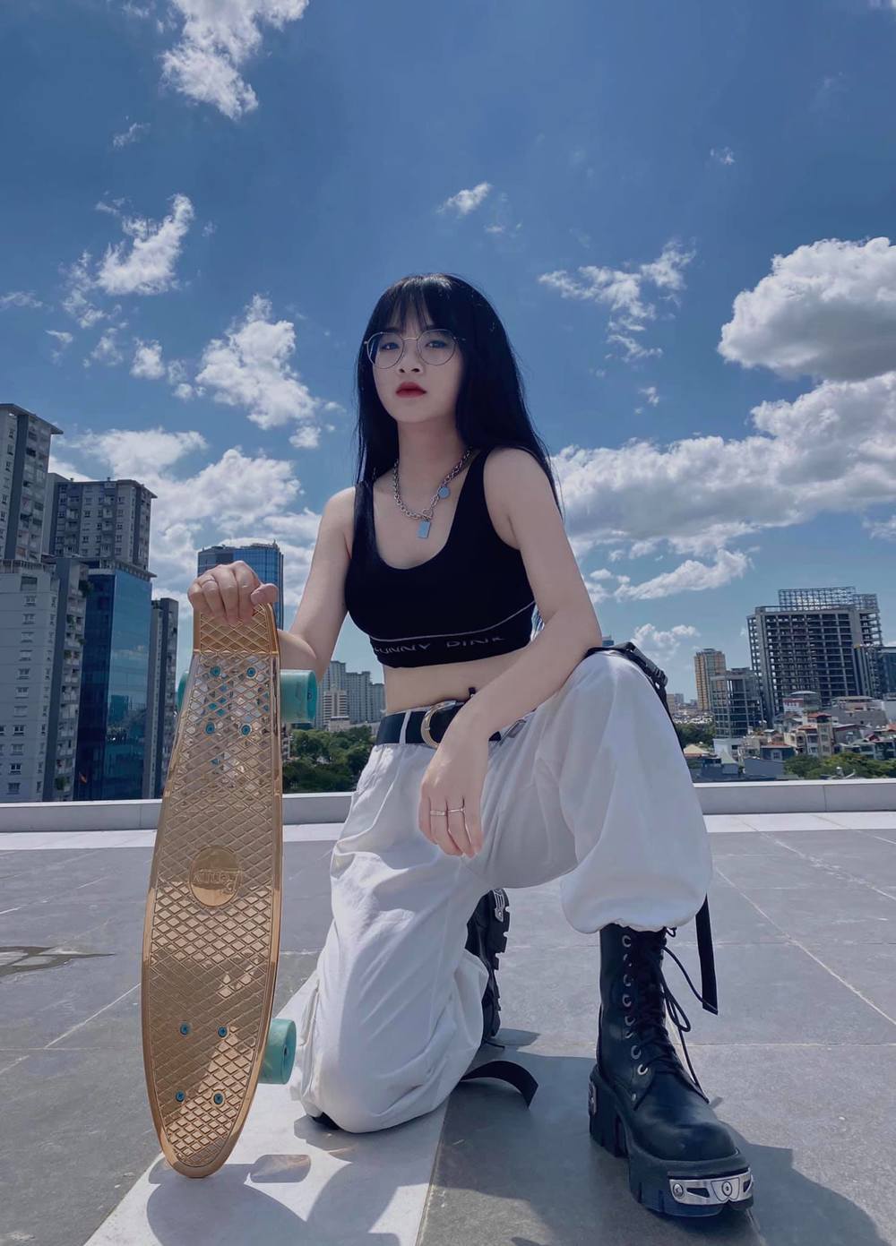Hot Tiktoker Gấm Kami - Nữ cơ thủ tuổi teen xinh đẹp, tài năng 2 girl IT cực ngầu