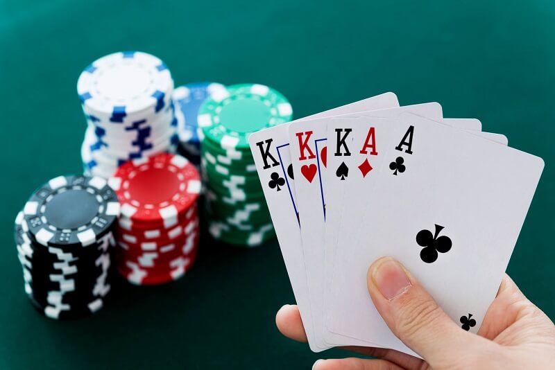 Mẹo chơi Poker MMLIVE - Cách chơi poker trăm trận trăm thắng 2 Mẹo chơi poker MMLIVE