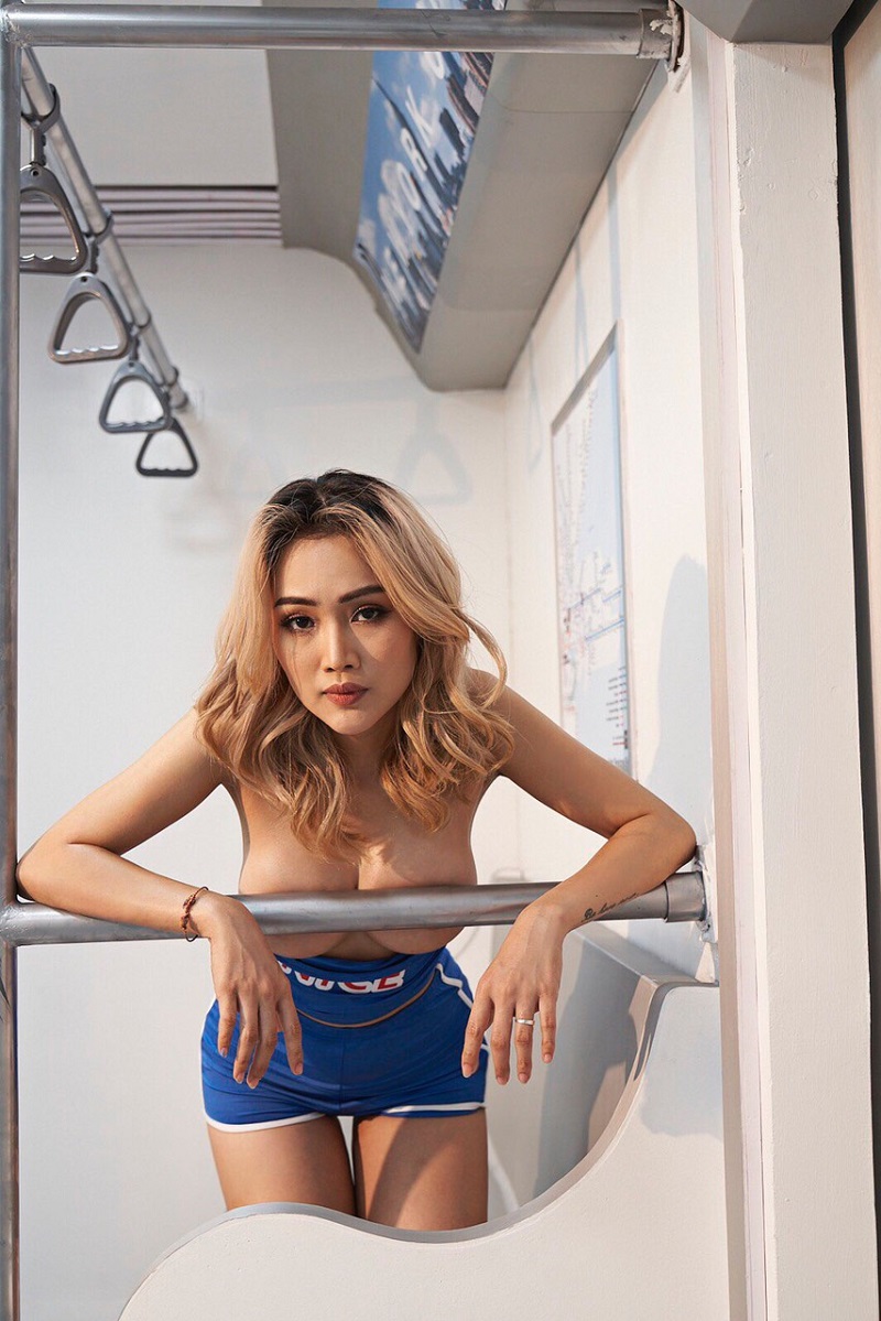 Thảo Ka – Nàng DJ nóng bỏng luôn “cháy” hết mình với âm nhạc và khán giả 4 Thảo Ka ăn mặc sexy