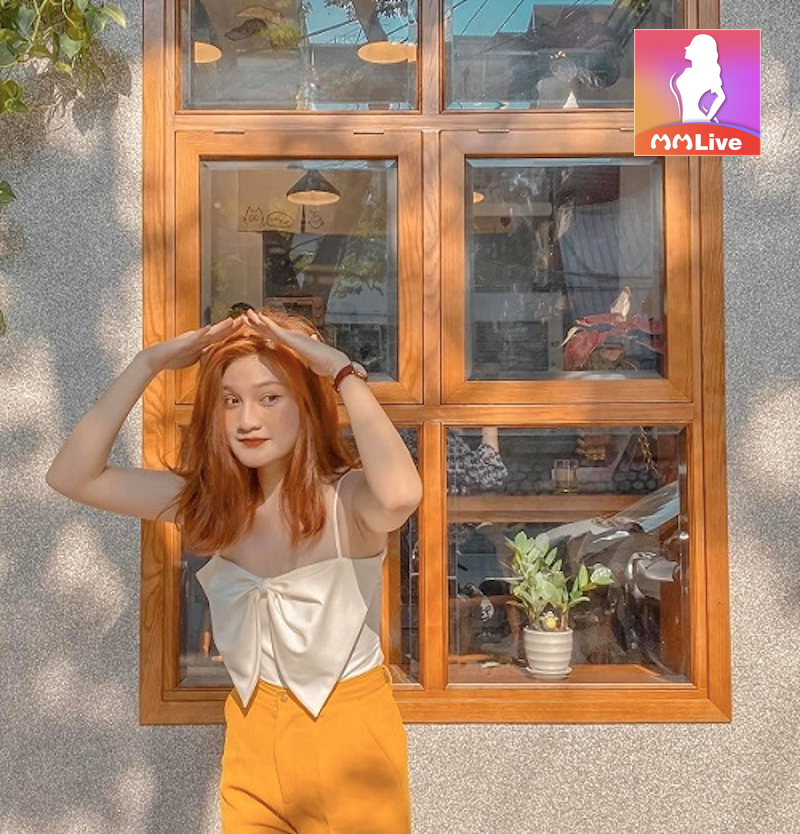 Điểm mặt dàn gái xinh WeLax - Cuộc sống phía sau những clip hài triệu view 2 Gái xinh Chi Đỡi
