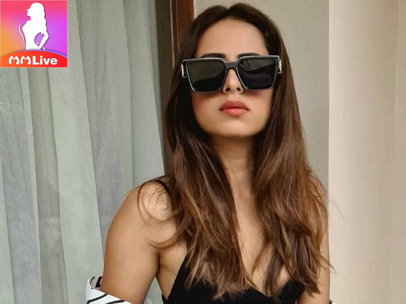 Top 5 nữ diễn viên Punjabi nóng bỏng nhất năm trên MMLive 5 Sargun Mehta