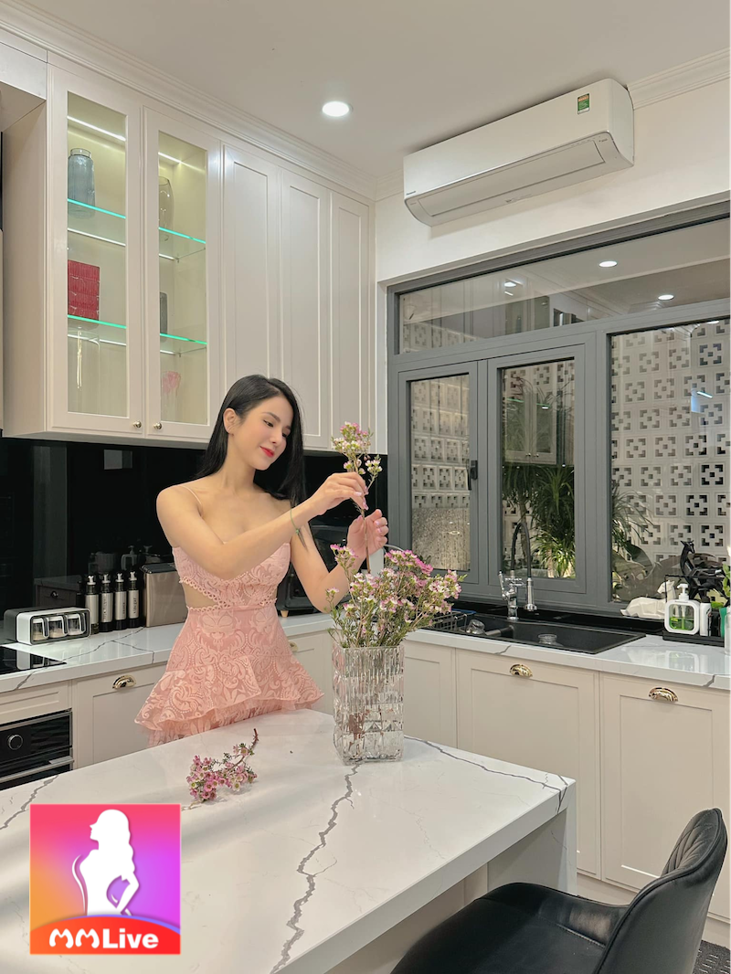 Diệp Lâm Anh hậu ly hôn chồng thiếu gia cuộc sống như thế nào? 3 Diệp Lâm Anh đang sống độc thân