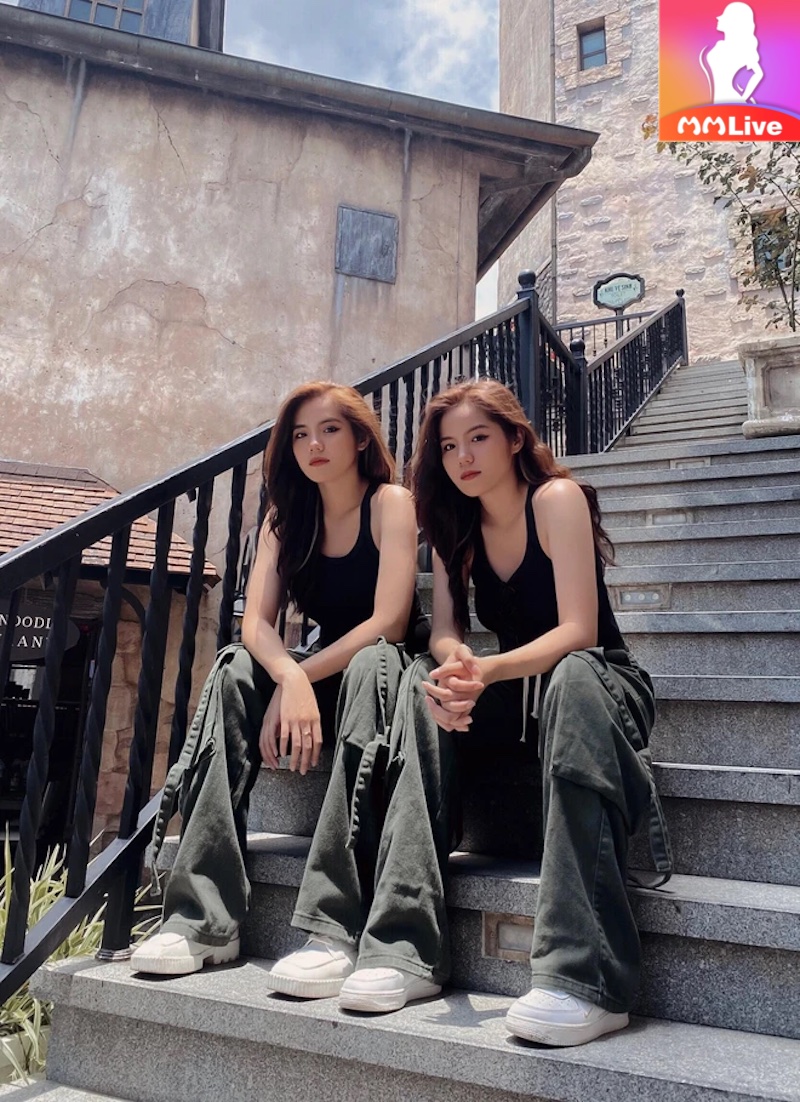 Top cặp chị em song sinh Việt “phá đảo" thế giới ảo 3 Cả hai